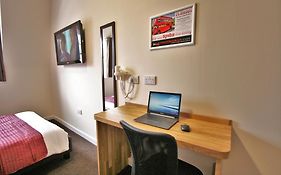 Central Hotel Gloucester by RoomsBooked