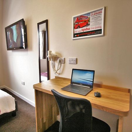 Central Hotel Gloucester by RoomsBooked Buitenkant foto